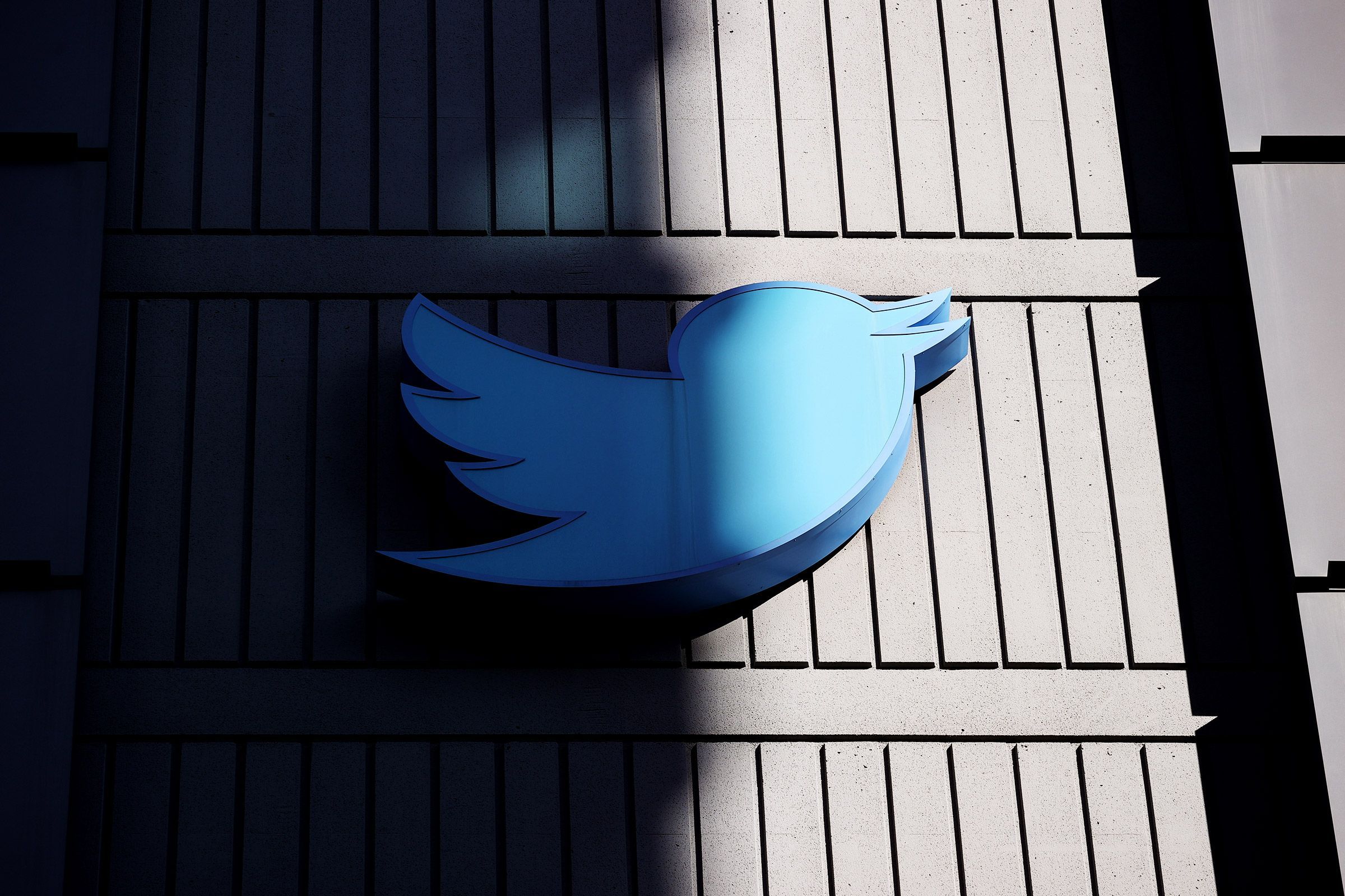 Exploring Twitter's International Influence: A Must-Read for Twitter Customer Acquisition